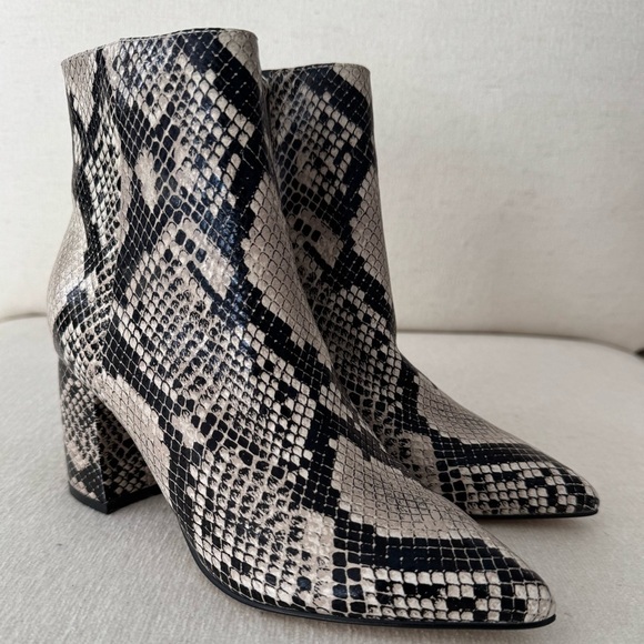 MARC FISHER Womens Leather Faux Snakeskin Block Heel Booties, Size 5.5 - Picture 1 of 11